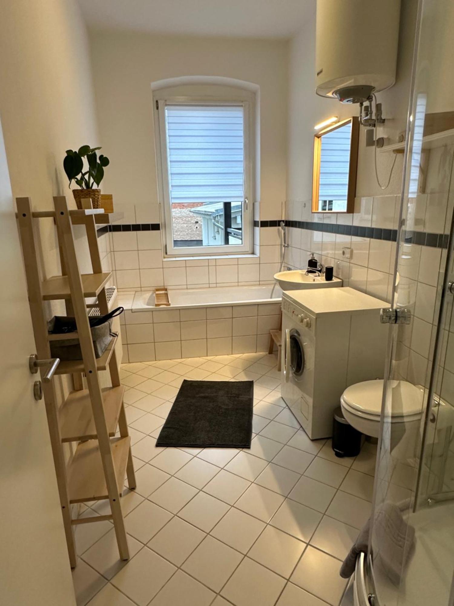Ferienwohnung Fuer 8 Mit Balkon Erfurt Buitenkant foto