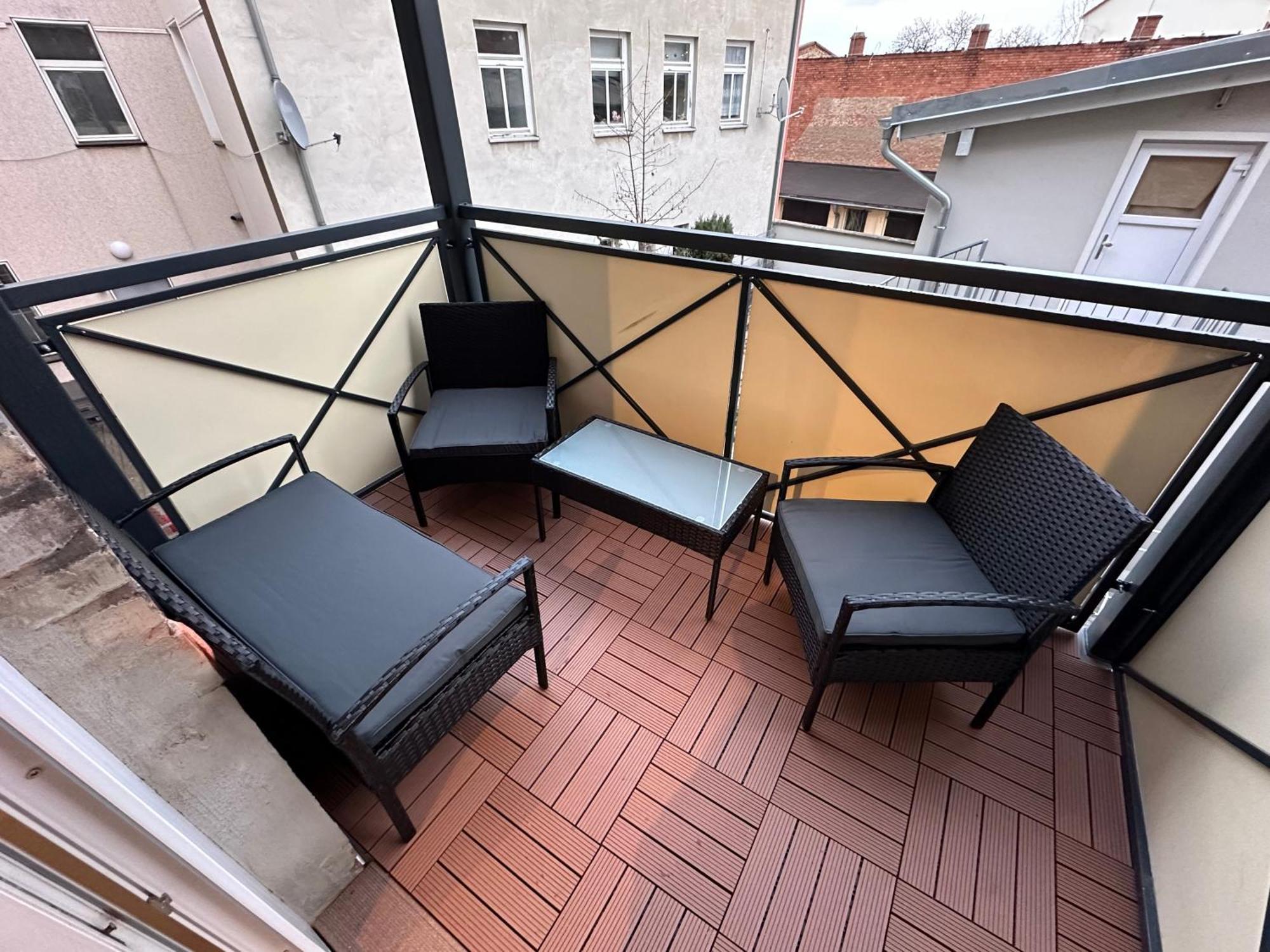 Ferienwohnung Fuer 8 Mit Balkon Erfurt Buitenkant foto